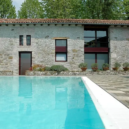 Bed & Breakfast Dragoni 4*